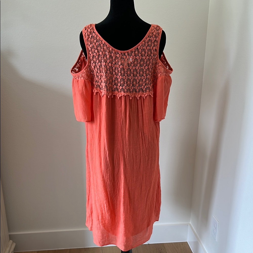 Elegant Coral Cold Shoulder Dress - Picture 6 of 12